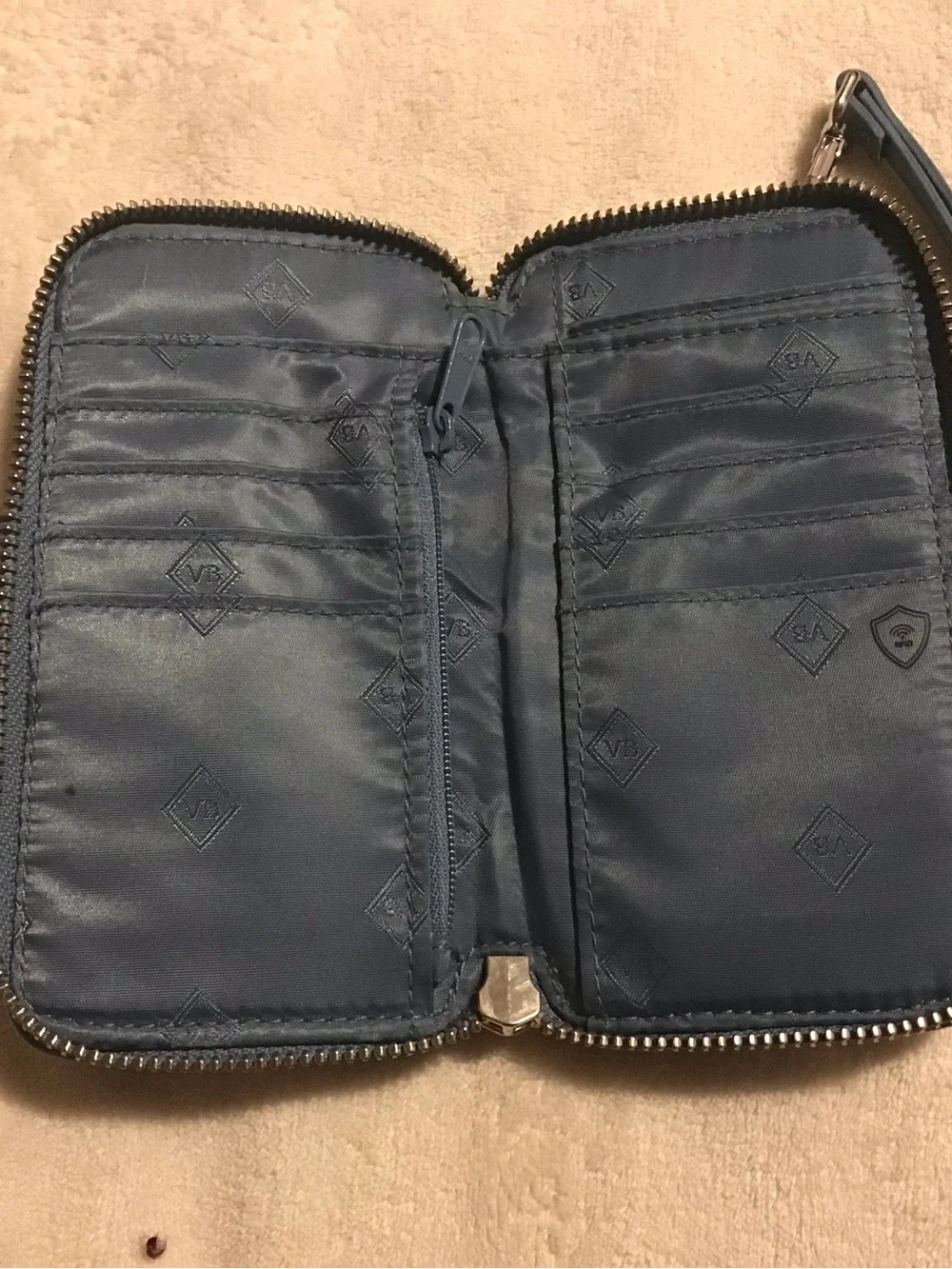 Vera bradley rfid wristlet